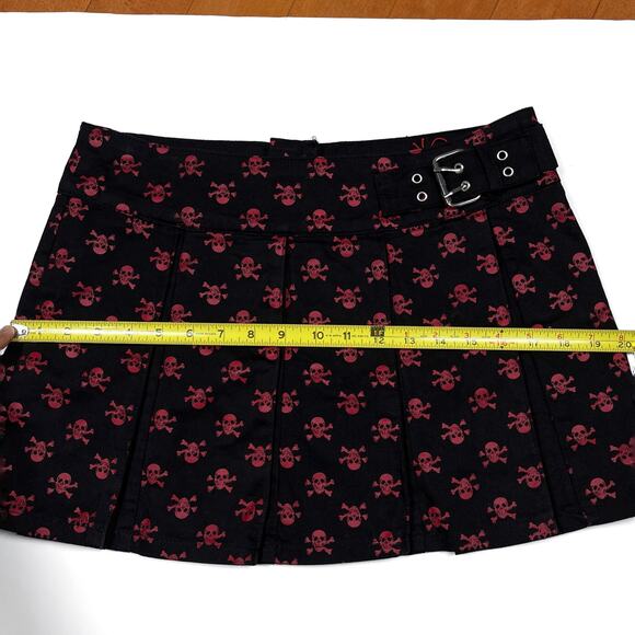 NWT Vintage Y2K Tripp NYC Red Skull Belted Black Mini Skirt Medium Deadstock - Picture 12 of 16